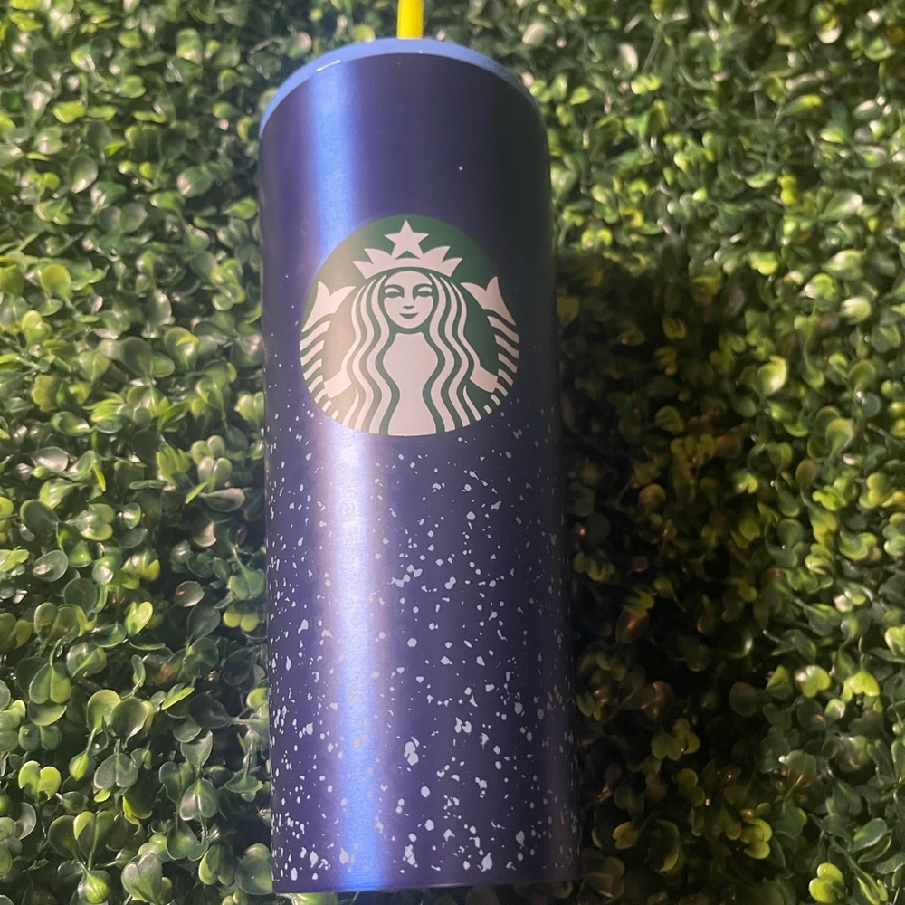 Starbucks dory
